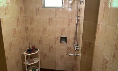 Casa en  Turdera  3 dormitorios cochera y quincho