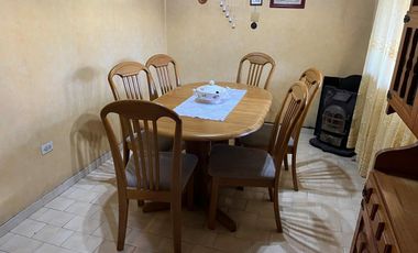 Casa en  Turdera  3 dormitorios cochera y quincho