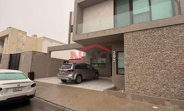 Casa en venta  de 4 Recámaras al Norte de Saltillo Totalmente Equipada