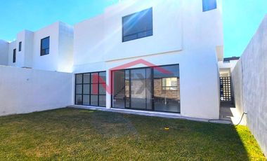 ???? Casa de Lujo en La Escondida (NORTE) – Cocina Equipada, Closets instalados y Doble Altura! ?