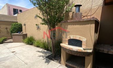 Venta de Casa 4 Recamaras en República Oriente