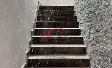 Casa en Venta en Residencial Canteras con 400m2 de Jardín