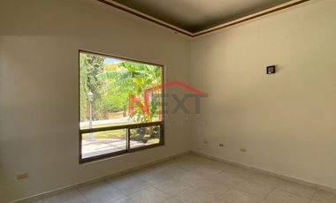 Venta República Oriente Casa con Terreno de 1,148m2