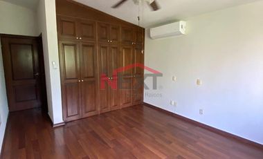 Venta República Oriente Casa con Terreno de 1,148m2
