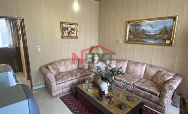 VENTA DE CASA EN ESQUINA DE UNA PLANTA EN REPÚBLICA ORIENTE