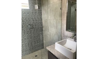 Alquiler de Apartamento 2 Hab Amoblado en PH. Forest Towers, Cocolí