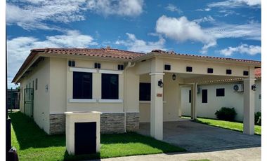 SE ALQUILA CASA DE 300M EN COSTA VERDE PH SUNSET HILL SEMI AMOBLADA