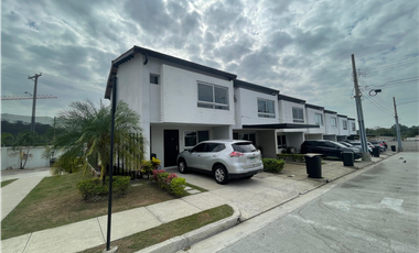 EL CRISOL / PH VILLASOL / 100M / 3 HABITACION / 2 NIVEL / LINEA BLANCA