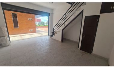 LOCAL EN ARRIENDO TOSCANA -MADRID