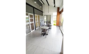Linda Casa en Venta – Conjunto Cerrado, Cerritos, Pereira