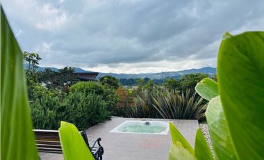 Casa campestre para la venta en unidad cerrada via San Antonio la ceja