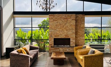 Casa campestre para la venta en unidad cerrada via San Antonio la ceja