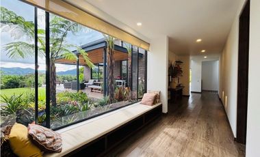 Casa campestre para la venta en unidad cerrada via San Antonio la ceja