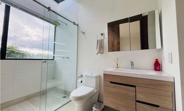 Casa campestre para la venta en unidad cerrada via San Antonio la ceja