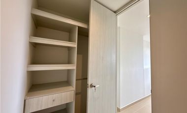 APARTAMENTO NUEVO EN ALTOS DE LOS ROSALES CON VISTA A VEGETACION