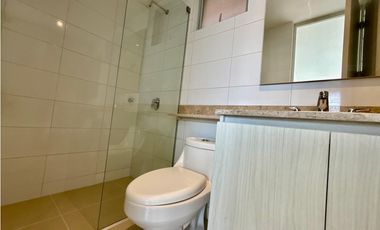 APARTAMENTO NUEVO EN ALTOS DE LOS ROSALES CON VISTA A VEGETACION