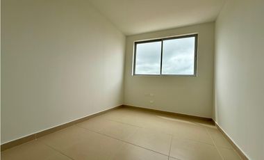 APARTAMENTO NUEVO EN ALTOS DE LOS ROSALES CON VISTA A VEGETACION