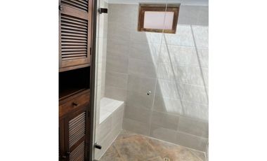 CASA EN UNIDAD CERRADA EN EL RETIRO