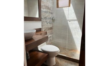 CASA EN UNIDAD CERRADA EN EL RETIRO