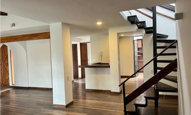 CASA EN UNIDAD CERRADA EN EL RETIRO