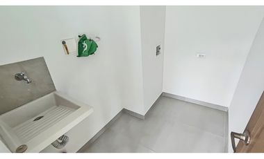 Vendo apto NUEVO, REBAJA de 120 millones, La Estrella, piso alto