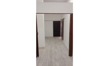 SE ARRIENDA HERMOSO LOCAL  EN EL EDIFICIO TULIPANES.