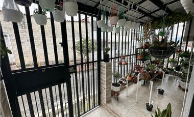 SE VENDE  HERMOSO CASA EN LAGOS 1 FLORIDABLANCA