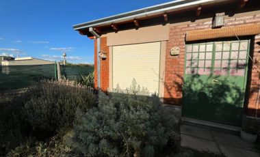 Casa en venta c/ cochera en Saldungaray