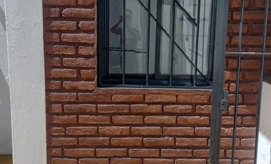 CASA APTA A CREDITO EN CALLE SANTA FE Y ABERASTAIN