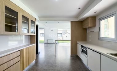 ALQUILER EN CANNING SAINT THOMAS ESTE OESTE