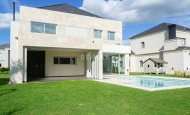 ALQUILER EN CANNING SAINT THOMAS ESTE OESTE