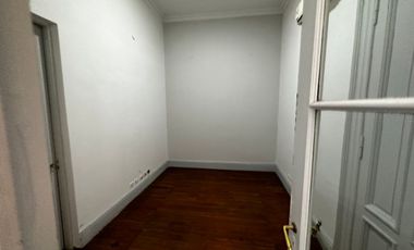 Oficina en alquiler microcentro