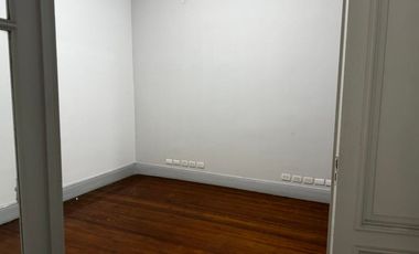 Oficina en alquiler microcentro