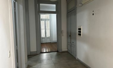 Oficina en alquiler microcentro