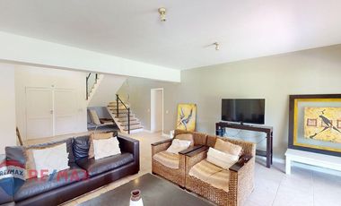 CASA EN VENTA LA LOMADA DE PILAR