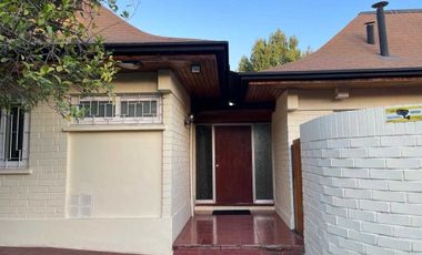 Casa en arriendo en LA REINA