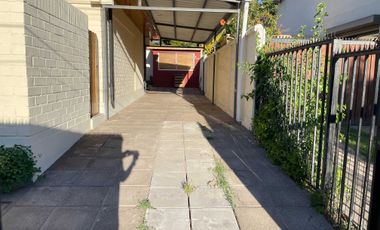 Casa en arriendo en LA REINA