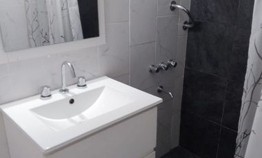 Casa en Venta 4 ambientes Ezpeleta con Jardin