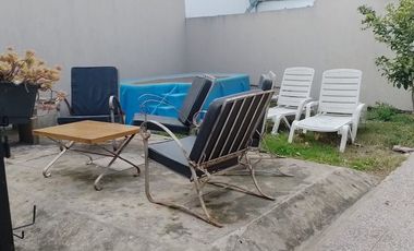 Casa en Venta 4 ambientes Ezpeleta con Jardin