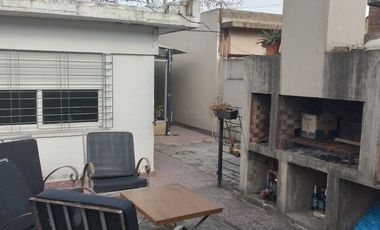 Casa en Venta 4 ambientes Ezpeleta con Jardin