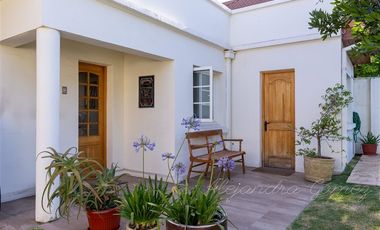 Casa en Venta en Bustos 2578