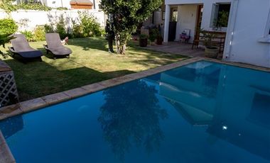 Casa en Venta en Bustos 2578