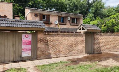 VENTA CASA 4 AMBIENTES MERLO