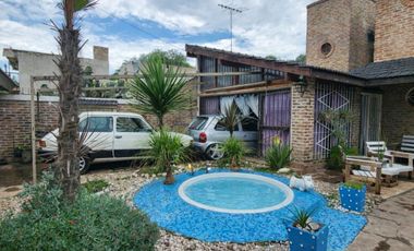 VENTA CASA 4 AMBIENTES MERLO