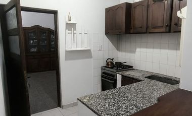 VENTA CASA 5 AMB PILETA Y QUINCHO EN VILLA DE MAYO
