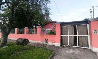 VENTA CASA 5 AMB PILETA Y QUINCHO EN VILLA DE MAYO