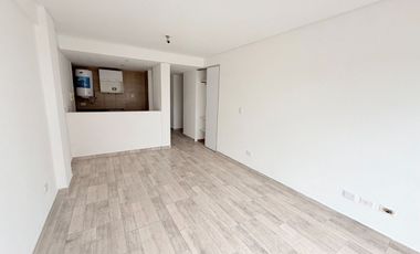 Alquiler mono ambiente Caseros Norte luminoso