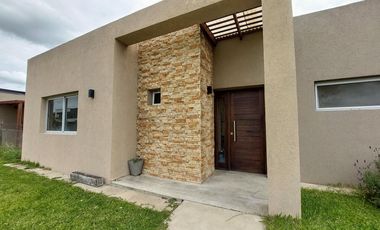 VENTA CASA SAN SEBASTIAN 4 AMB. OPORTUNIDAD!