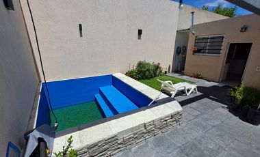 CASA RECICLADA - JARDIN, PILETA - APTO CREDITO