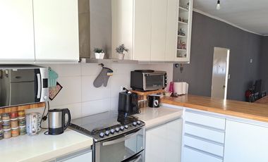 CASA RECICLADA - JARDIN, PILETA - APTO CREDITO